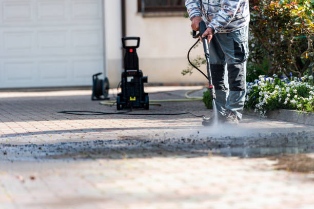 Best Deck Pressure Washing  in Waynesboro, TN